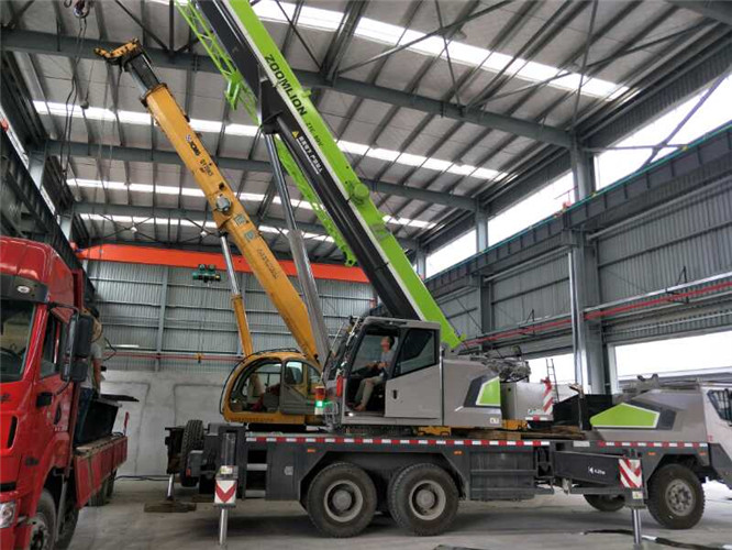 汨罗市高空车出租需要注意哪些安全事项？